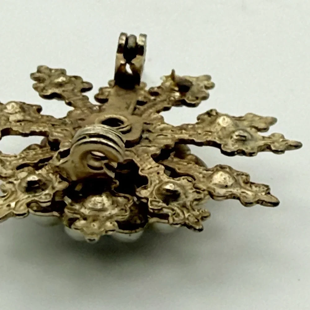 Vintage Starburst Brooch Light Blue Rhinestone Faux Pearl Gold Tone Sunburst Pin